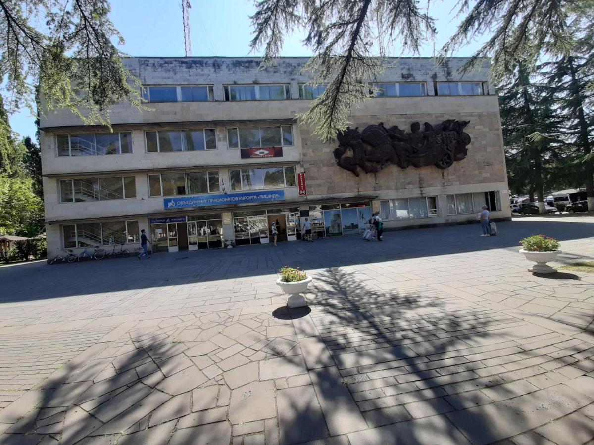 Гостиница "Курорт" Pitsunda Dış mekan fotoğraf